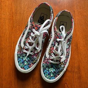 Old School Tapered Liberty of London Vans NWOT